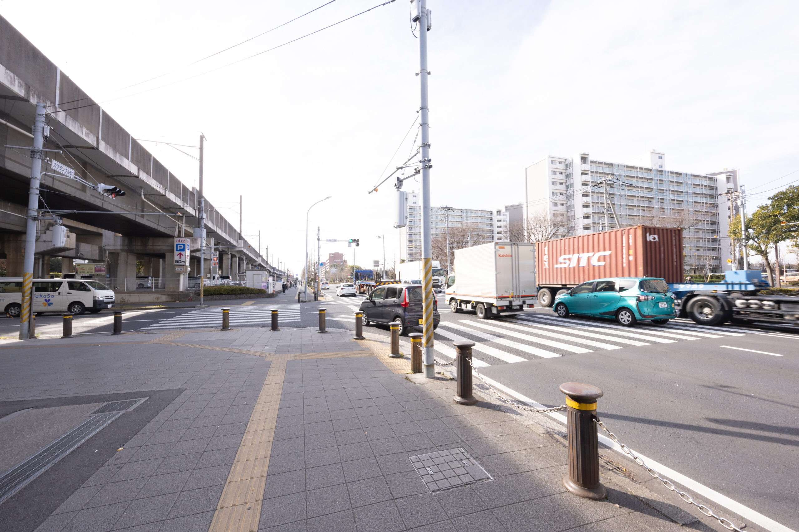 電車でお越しの方